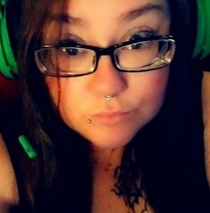 Meet your Posher, Layah